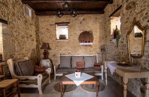 Hercules Traditional Houses - Photo 9