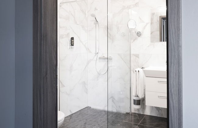 THE ROOMS - Hotel & House - Photo 31