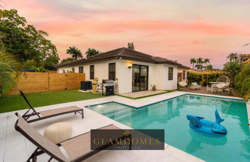 Tropical Villa wJacuzzi Big Terrace & Billiards - Foto 1