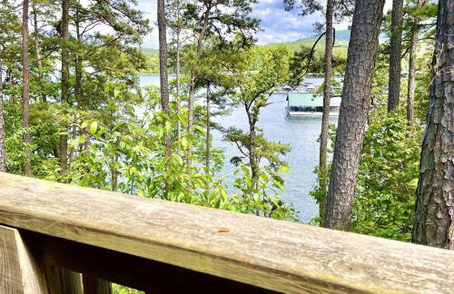 C9, Two bedroom, two bath, log-sided, lake view cottage with hot tub cottage - Foto 12