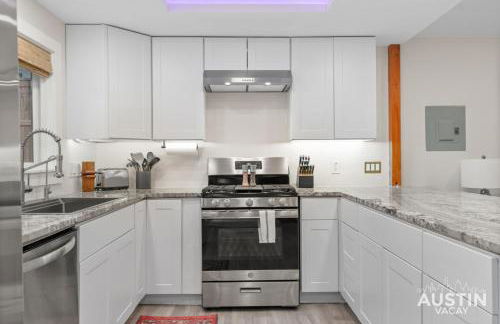 Pet Friendly 3BR 3BA Hill Country Home w Private Pool and Grill by Austin Vacay - Foto 46