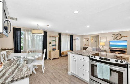 Tranquil Pool Home in Sarasota - Foto 7