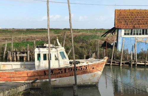 Elégante maison familiale au cœur des remparts de la citadelle - Foto 40