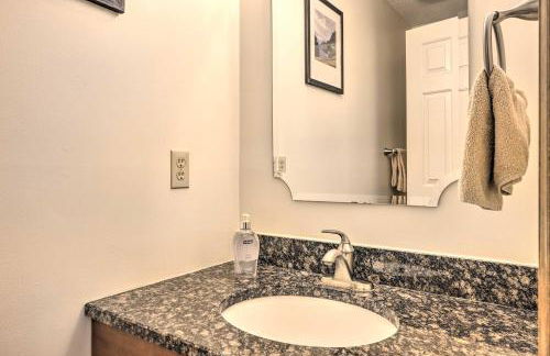 Hartford Escape with Fire Pit about 3 Mi to Ski and Golf! - Foto 13