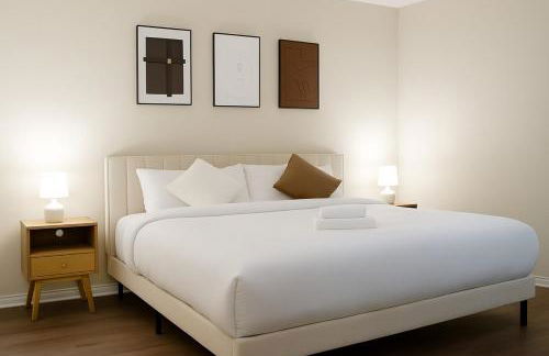 Majestic 2BR home in Houston with BBQ, Gym& Pool - Foto 14