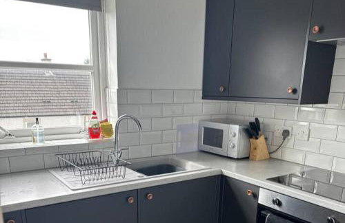 2 Bed Apartment Sleeps 4 -Near Airport -WiFi & Tv - Foto 2