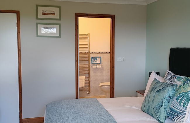 Relax With Amazing Views! 1-bed Studio in Tegryn - Foto 9