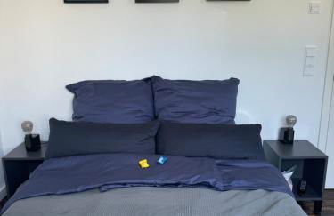 helle Ferienwohnung in Architektenhaus mit Garten und Pool - Foto 3