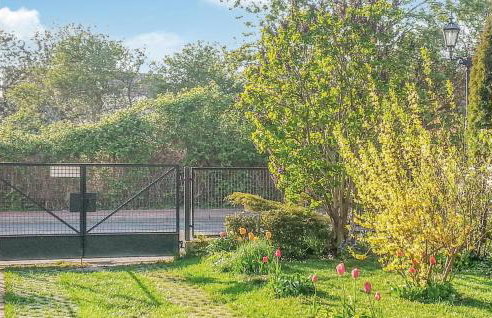 2 Bedroom Cozy Home In Nowe Warpno - Foto 12