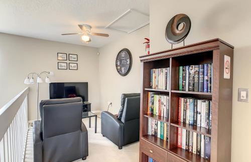 Extended Sun Deck with Private Pool in Gated Quiet Community - Foto 29