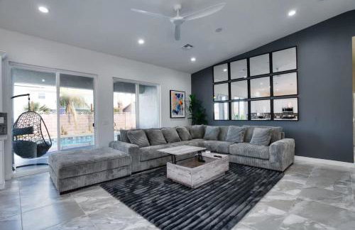 VEGAS OASIS CLOSE 2 STRIP! Private Hot tub & Heated Pool - Foto 2