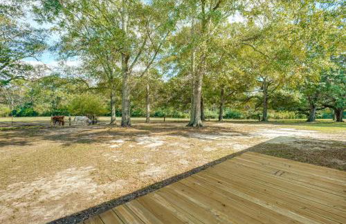 6 Mi to Main St Poplarville Cabin with Pasture View - Foto 2