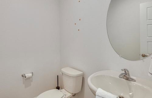 5 Mi to Vegas Strip Family Townhome Near Parks! - Foto 10