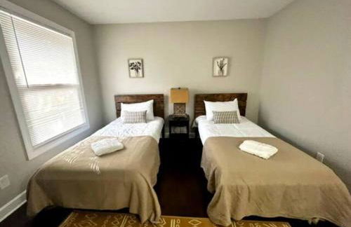 Condo 5 min Uptown I Fast Wi-Fi & Private Patio - Foto 8