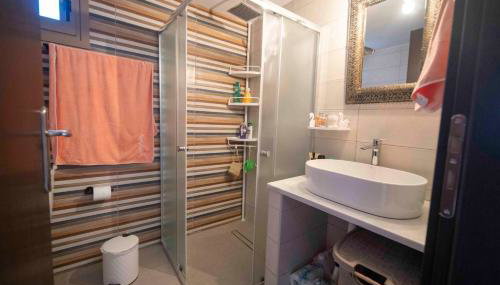 Two Brothers Stone House - Foto 2, Shower