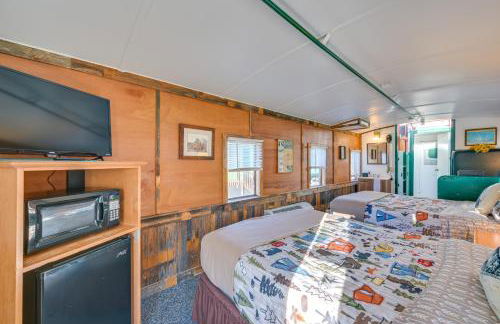 Historic Cupola Caboose with Mountain Views in Elbe - Photo 3