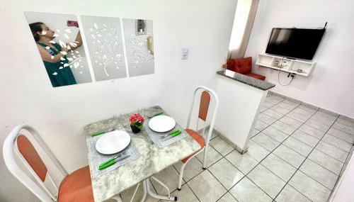 APT-10 Completo Com Ar-Condicionado Garagem Predio Central Perto de tudo - Foto 2