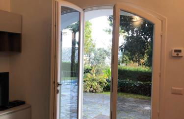 Villa Santa Chiara Lesa - appartamento vista lago con piscina - Foto 7