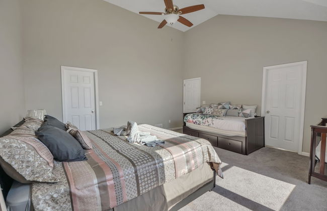 Pocono Retreat: Lake, Firepit, Bbq, Gameroom, Ski 4 Bedroom Home by RedAwning - Foto 8