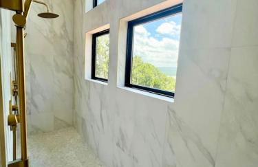 Luxury Lakeview Retreat - Foto 17