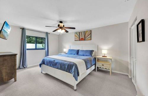 Heated Pool, Sleeps 10, Relaxing Lanai, Near Beaches, Pet Friendly! - Foto 4