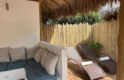 Tiki Pool's Bungalows - Foto 2