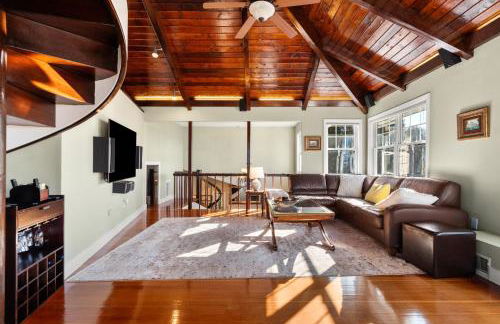 Hot Tub, Electric Bikes, Solo Stove, Projector, Smores - Foto 31