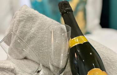 House in Tyneside Perfect for Travelers, Groups & Contractors Free Parking - Foto 2