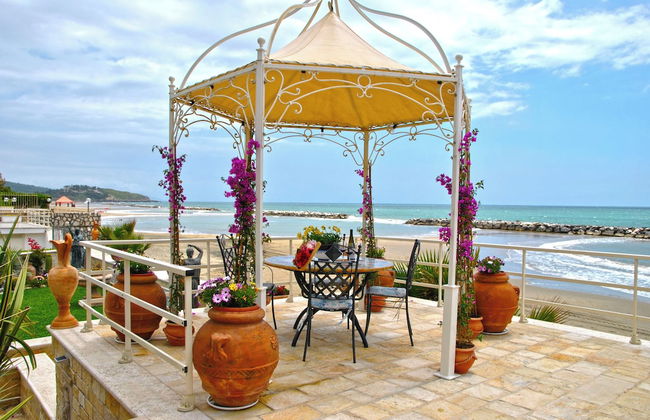 Villa Venus on the Beach - Photo 1