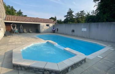 Gîte 6p Ardèche ,Ruoms centre, climatisé avec piscine - Foto 4