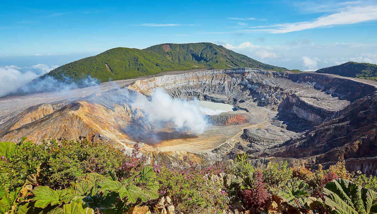 Poas Volcano National Park Day Trip - Foto 1