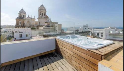 ***** ATTIC WITH IMPRESSIVE VIEWS AND JACUZZI - Foto 4