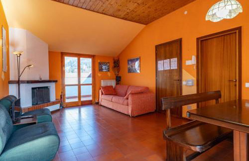 Spacious mountain view attic apartment - Foto 1