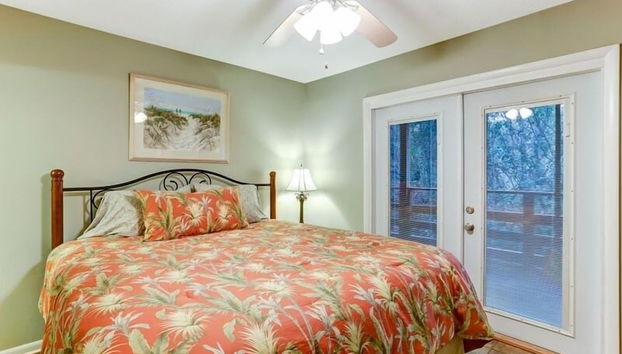 Amelia Landings Condo, Easy Access to the Pool and Short Walk to the Beach by RedAwning - Foto 3, Habitación