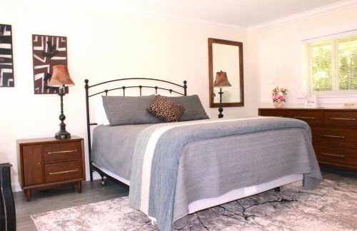 Entire cabin inside city limit - Foto 2