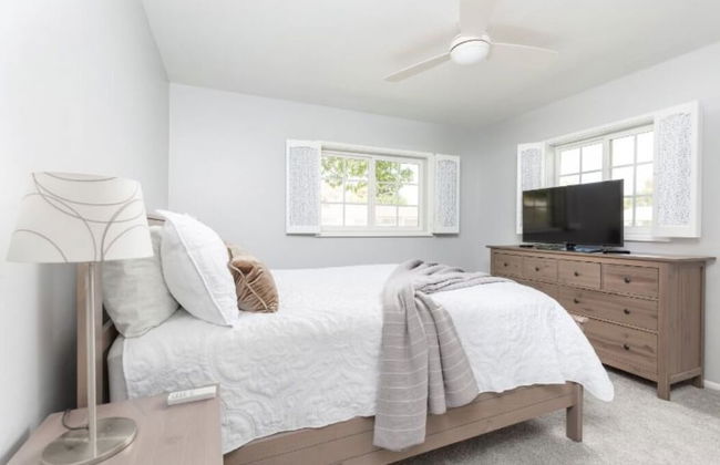 ELM - Modern 4BD / Private Pool & Walk to Biltmore - Foto 2