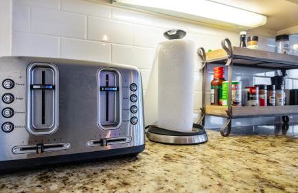 Sand Dollar Beachside 3BR Retreat, Ocean Views, Firepit & Pet Friendly - Foto 26