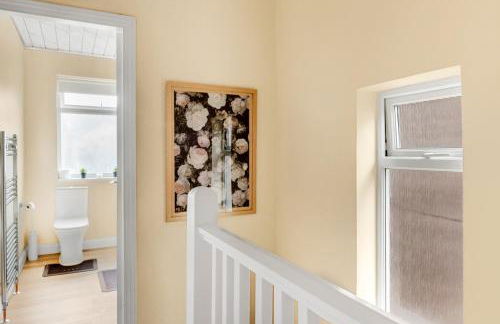 Rosewick Villa Ideal for Families n Professionals - Photo 18