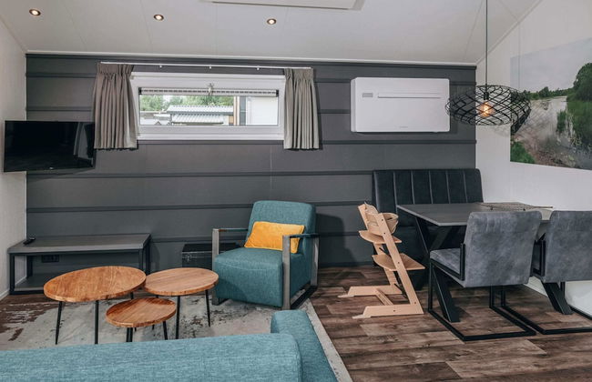 Nice Chalet With ac and Sloop - Photo 5