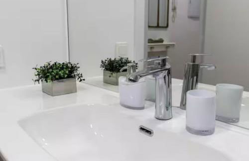 AR Embajadores 2 habitaciones acogedor y céntrico - Foto 41