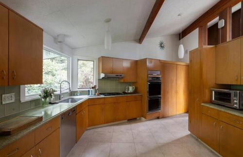Quarry House Mid-Century Modern - Foto 25