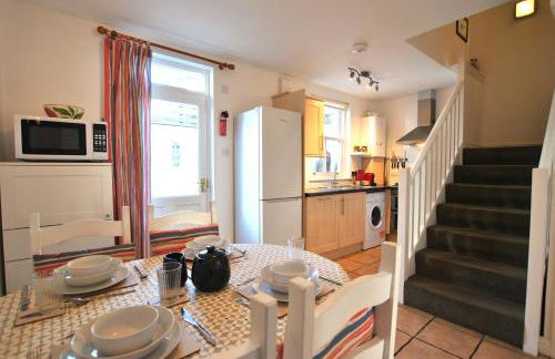 Sea Whisper- lovely home in charming village - Foto 8