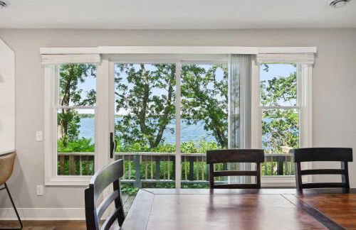 Waterfront Maple Lake Cabins with Private Beach! - Foto 14