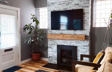 Blue Ox Charming 2 Bedroom Triplex - S Broadway - Photo 1