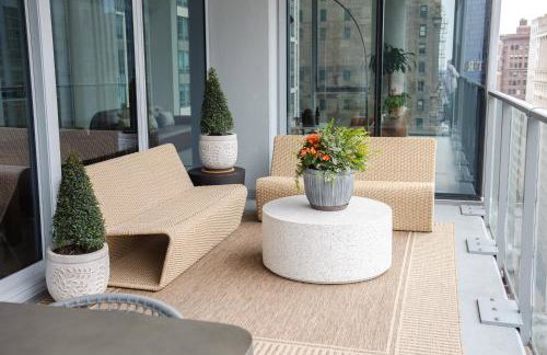 Premier Penthouses and Apartment with Captivating Views of Millennium Park - Photo 51