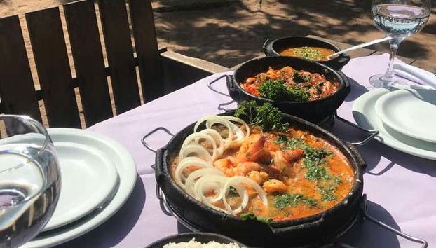 Você poderá provar a moqueca capixaba tradicional