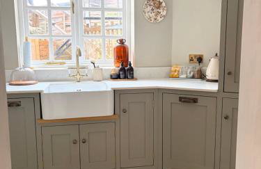 Character Southwell Town Centre Cottage - Walk to Minster, Shops and Cafes - Foto 10