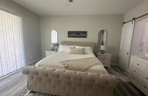 Beautiful New construction home - New Pool & Spa! - Foto 41