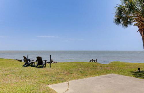 Waterfront Crystal Coast Vacation Rental with Deck! - Foto 22