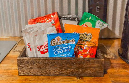 Cozy Cabin Retreat w/ Hot Tub & Nature Views - Foto 30